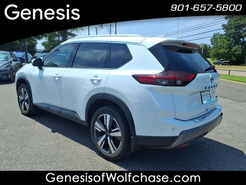 Used 2024 Nissan Rogue SL w/ SL Premium Package FWD image 3