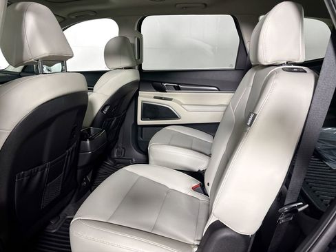 New 2025 Kia Telluride S image 21