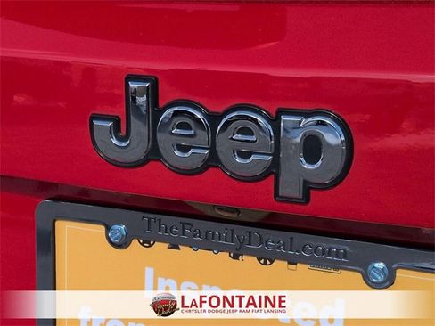 Certified 2023 Jeep Renegade Limited w/ Sun/Sound Group image 9