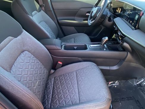 New 2026 Nissan Kicks SV image 8