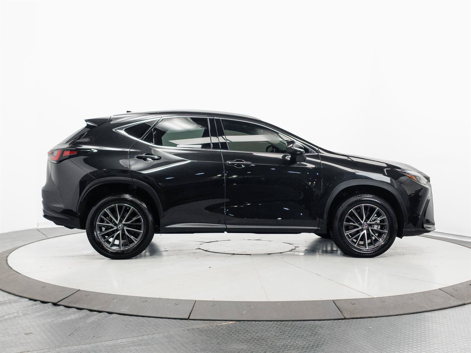 Used 2024 Lexus NX 350 AWD w/ Cold Area Package image 13