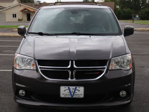 Used 2020 Dodge Grand Caravan SXT FWD image 12