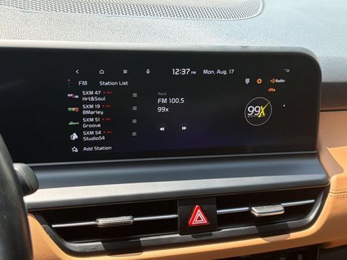 Used 2024 Kia Seltos EX FWD image 18