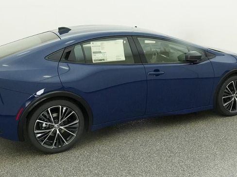 New 2026 Toyota Prius XLE FWD image 10