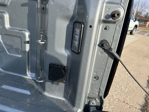 Used 2026 GMC Sierra 1500 SLT image 10