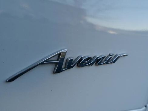 Used 2021 Buick Envision Avenir w/ Technology Package II image 47