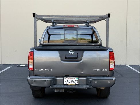 Used 2017 Nissan Frontier PRO-4X w/ Pro-4x Luxury Package AWD/4WD image 5