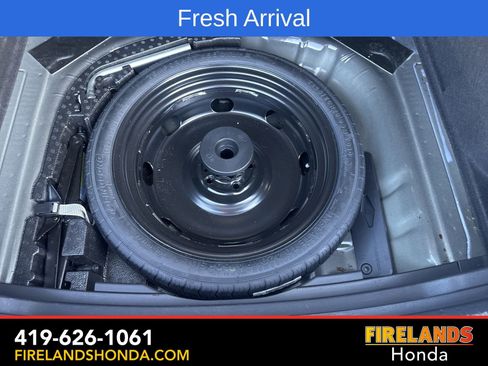 Used 2024 Volkswagen Taos SE image 30