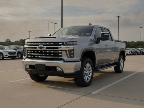 Used 2025 Chevrolet Silverado 3500 LTZ w/ LTZ Convenience Package AWD/4WD image 6