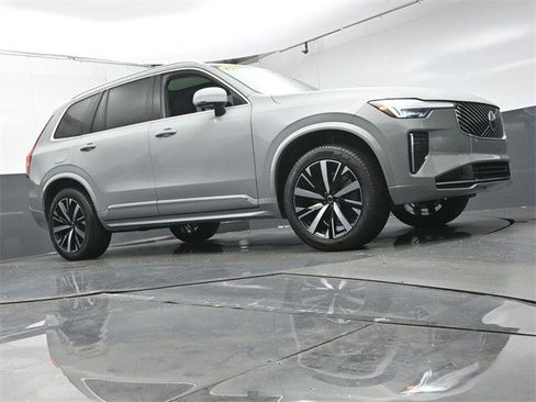 Certified 2025 Volvo XC90 B6 Core w/ Protection Package image 40