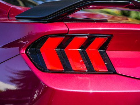 Used 2025 Ford Mustang Dark Horse RWD image 9