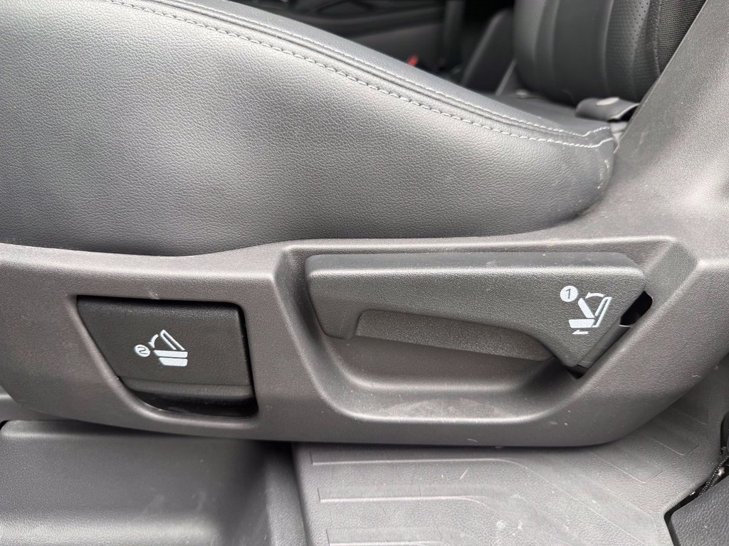 Used 2023 Subaru Ascent Limited AWD/4WD image 28