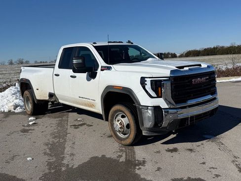 Used 2024 GMC Sierra 3500 Pro w/ 1SA Pro Safety Plus Package image 2