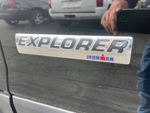 Used 2007 Ford Explorer XLT image 9