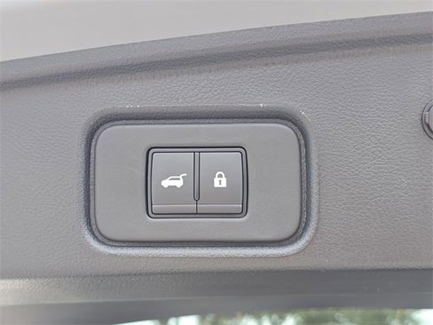 New 2025 Nissan Pathfinder Platinum w/ Black Appearance Package image 13