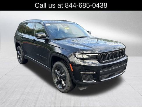 New 2025 Jeep Grand Cherokee L Limited w/ Black Appearance Package image 3