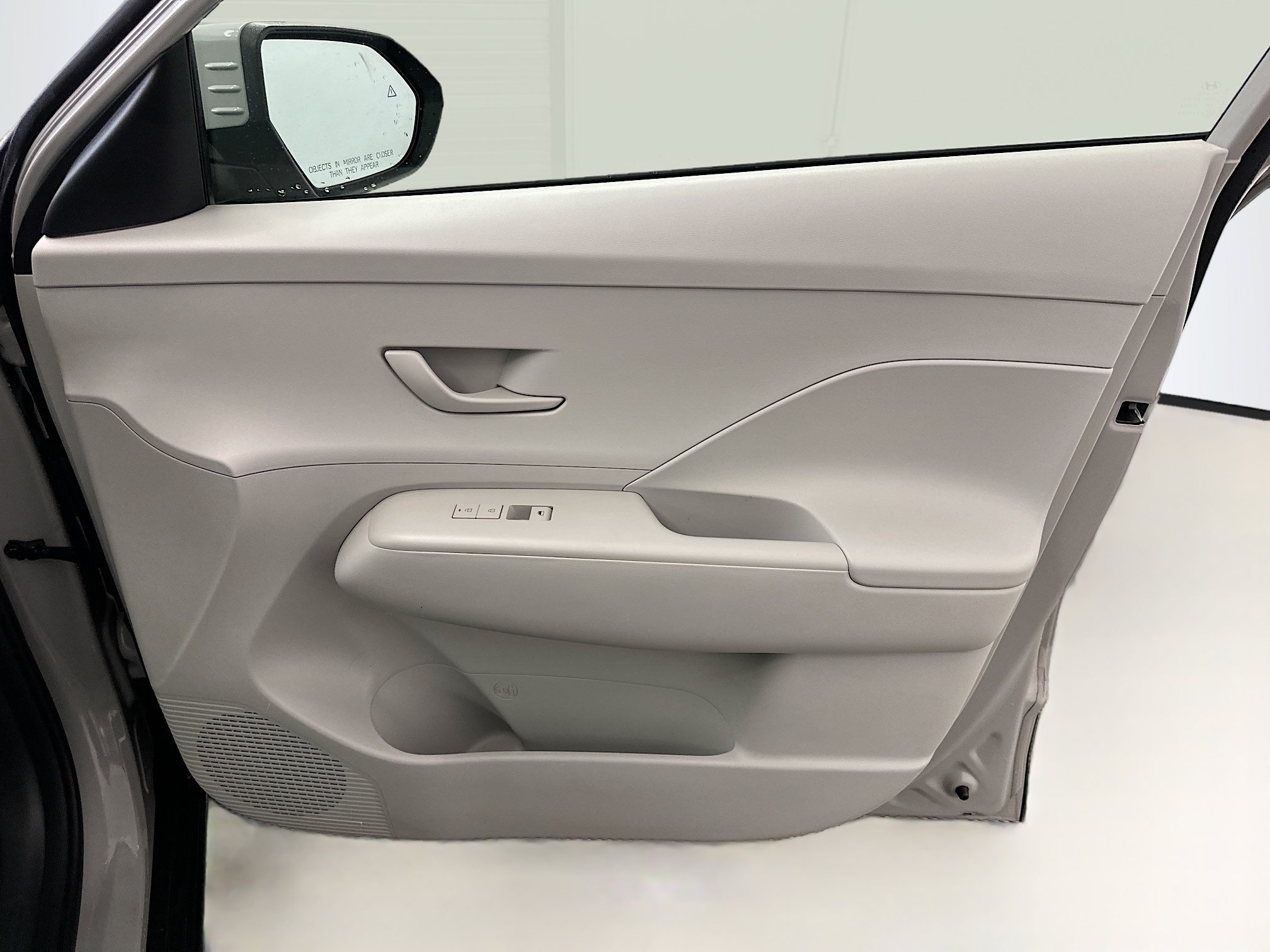 Used 2025 Hyundai Kona SEL AWD/4WD image 32