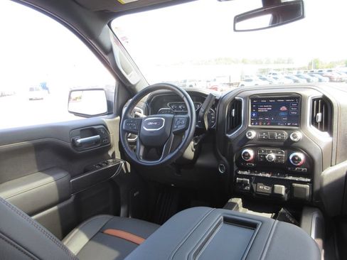 Certified 2021 GMC Sierra 1500 AT4 w/ AT4 Preferred Package AWD/4WD image 31