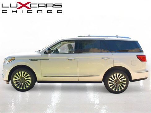 Used 2018 Lincoln Navigator Reserve w/ Technology Package AWD/4WD image 5