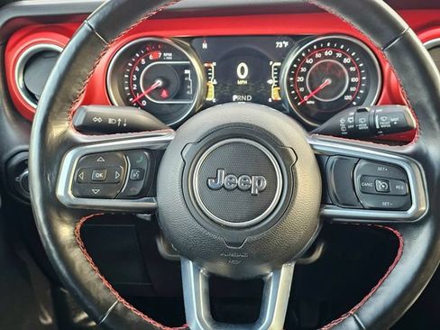 Used 2021 Jeep Wrangler Unlimited Rubicon w/ Cold Weather Group AWD/4WD image 39
