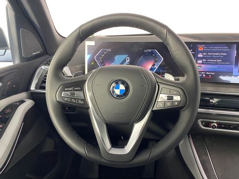 New 2026 BMW X5 sDrive40i w/ Climate Comfort Package image 13