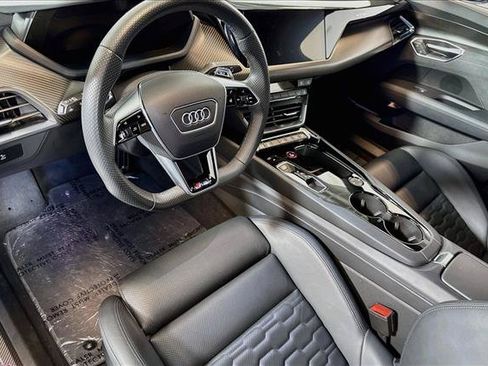 Used 2023 Audi RS e-tron GT w/ Carbon Performance Package AWD/4WD image 9