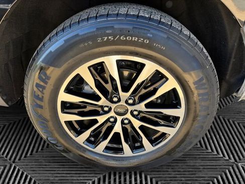 Certified 2025 Ford Expedition Max Platinum AWD/4WD image 14