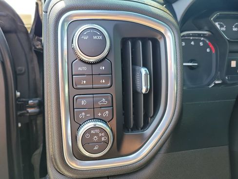 Used 2022 GMC Sierra 1500 AT4 w/ AT4 Preferred Package AWD/4WD image 24