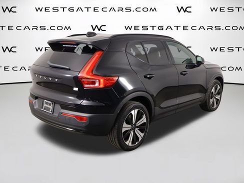 Used 2023 Volvo XC40 Recharge Plus AWD/4WD image 46
