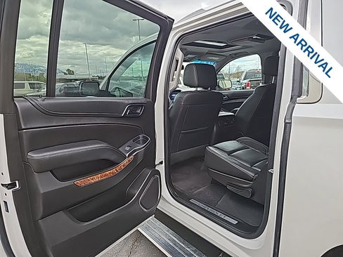 Used 2019 Chevrolet Suburban Premier image 16