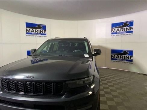 Used 2023 Jeep Grand Cherokee L Limited w/ Luxury Tech Group II image 5