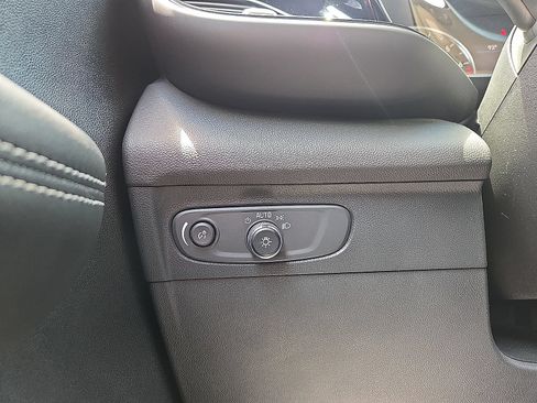 Used 2023 Buick Envision Preferred FWD image 19