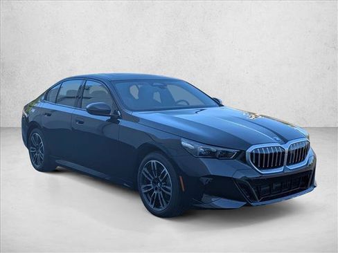 New 2027 BMW 530i xDrive w/ M Sport Package AWD/4WD image 4