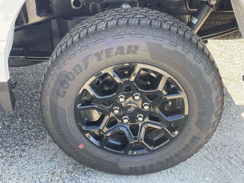 New 2025 Ford F150 XLT w/ Equipment Group 302A MID image 9