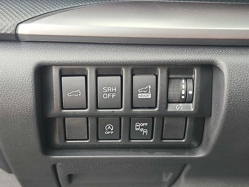 Used 2023 Subaru Forester Premium AWD/4WD image 23