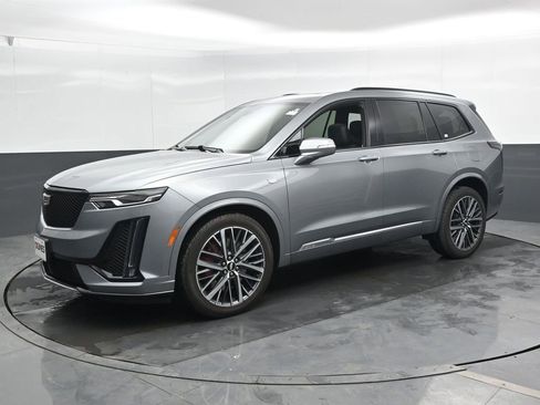 Used 2023 Cadillac XT6 Sport image 8