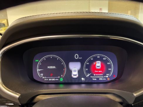 Certified 2023 Acura MDX SH-AWD w/ Technology Package image 23