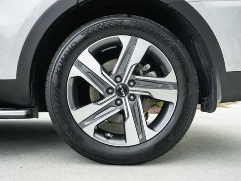 Used 2023 Kia Sorento SX Prestige image 30