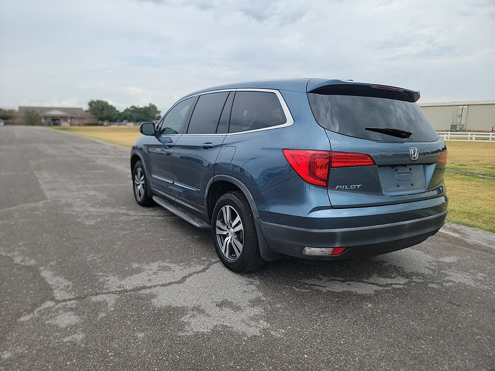 Used 2017 Honda Pilot EX-L image 5