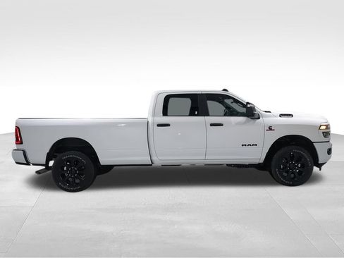 New 2026 RAM 3500 Big Horn AWD/4WD image 9