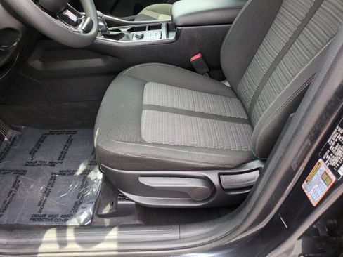 Used 2023 Kia Sorento LX FWD image 13