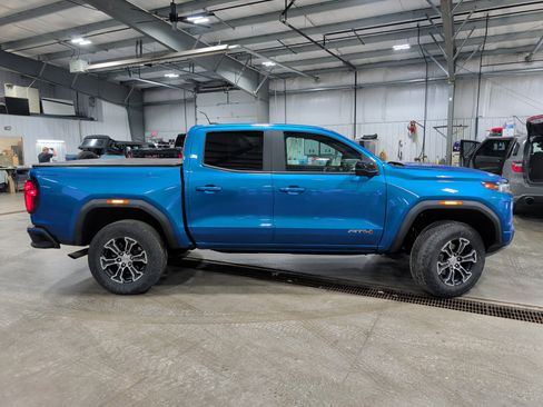 Used 2023 GMC Canyon AT4 w/ Technology Package AWD/4WD image 2