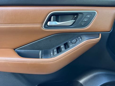 New 2026 Nissan Rogue Platinum image 12