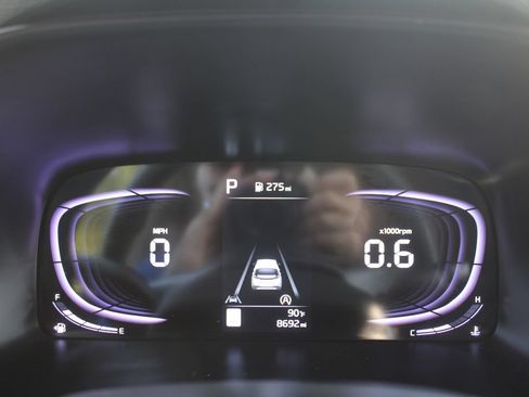 Certified 2025 Kia Soul LX w/ LX Technology Package FWD image 27