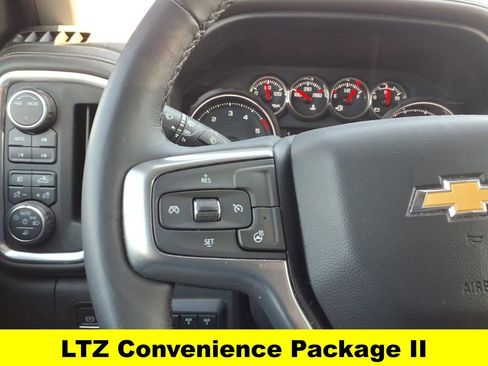 Used 2022 Chevrolet Silverado 2500 LTZ w/ LTZ Convenience Package AWD/4WD image 14