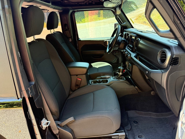 Used 2023 Jeep Wrangler Sport AWD/4WD image 16