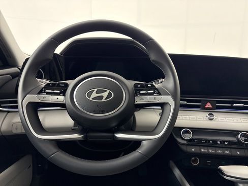 New 2026 Hyundai Elantra Limited FWD image 23