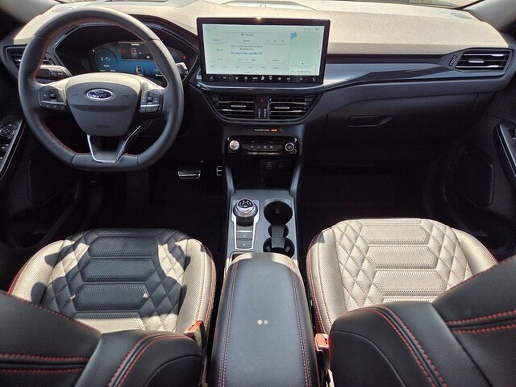 Used 2024 Ford Escape ST-Line Elite w/ Premium Technology Package AWD/4WD image 15