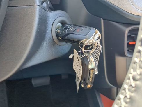 Certified 2024 Ford Maverick XLT w/ XLT Luxury Package image 25