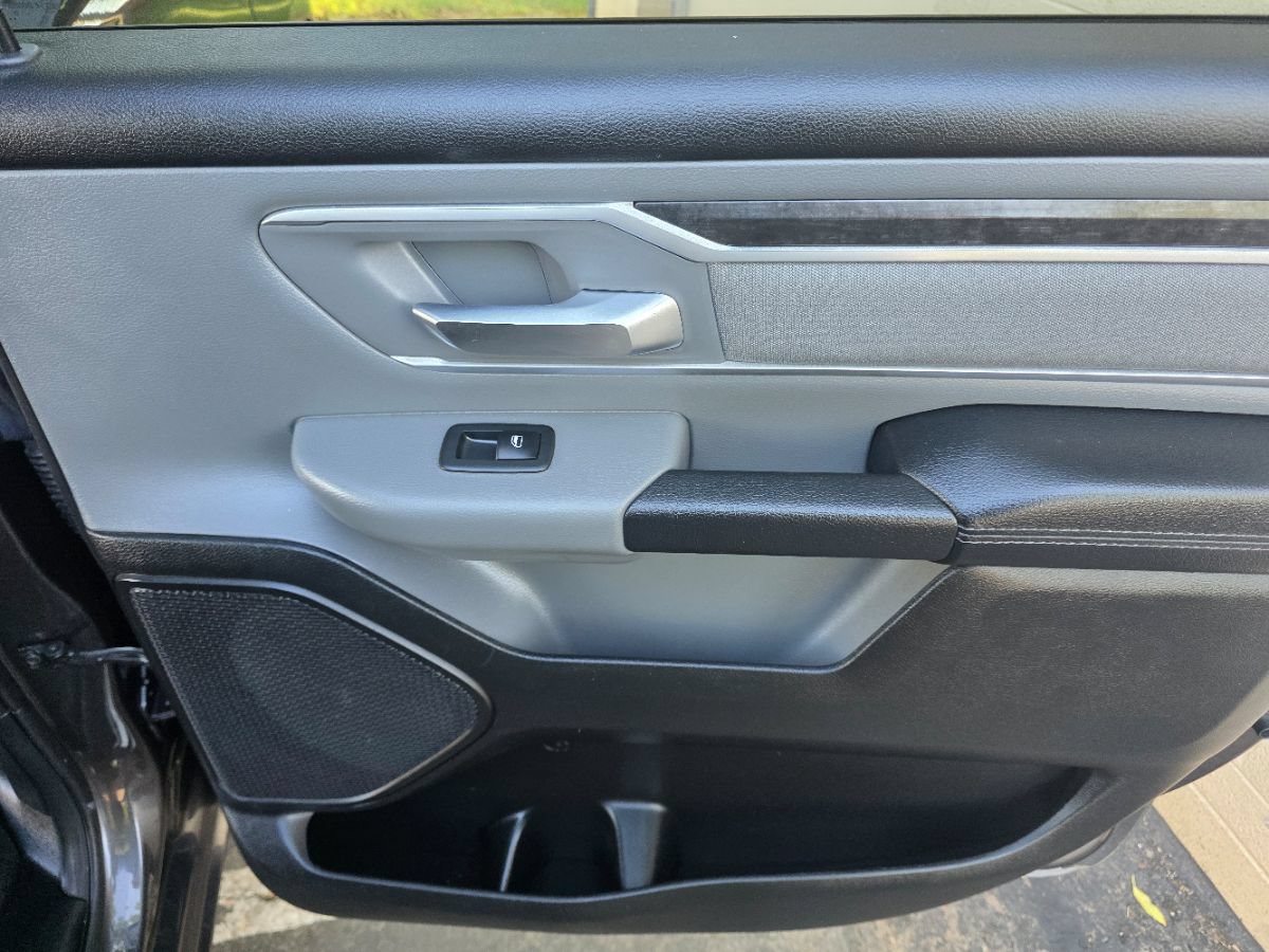 Used 2020 RAM 1500 Big Horn AWD/4WD image 39